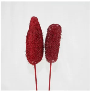 Barvana dekorativna lufa na leseni palici.