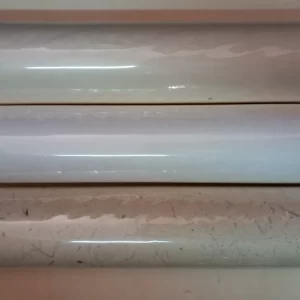 Ovijalni papir v barvah bež in bela